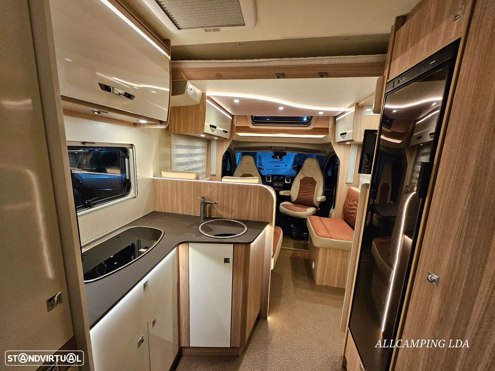 Burstner Delfin CAMA FRANCESA + BASCULANTE - 32