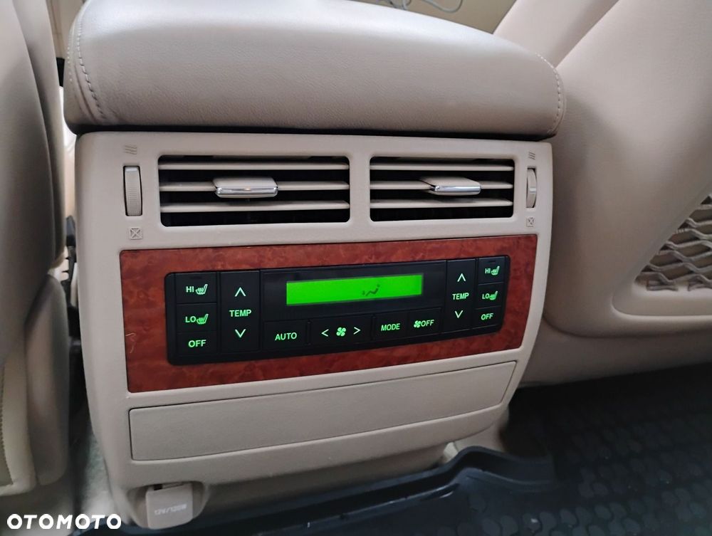 Toyota Land Cruiser - 18