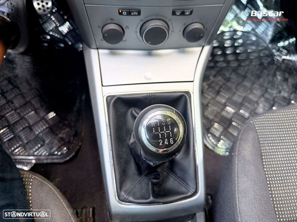 Opel Astra GTC 1.3 CDTI - 25