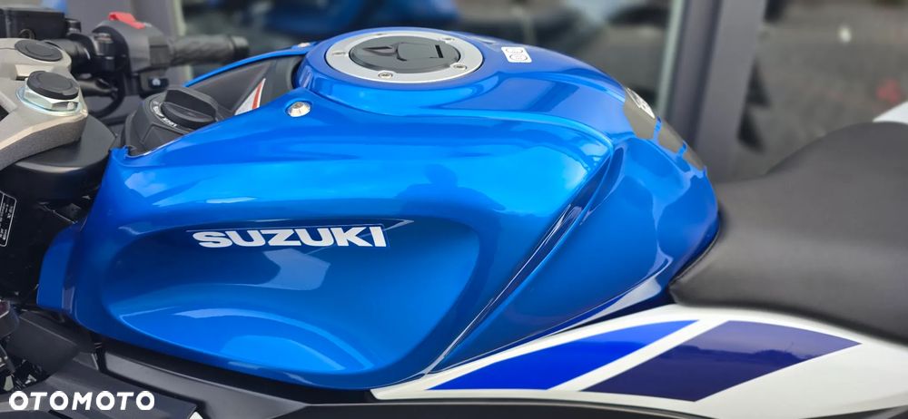 Suzuki GSX-R - 34