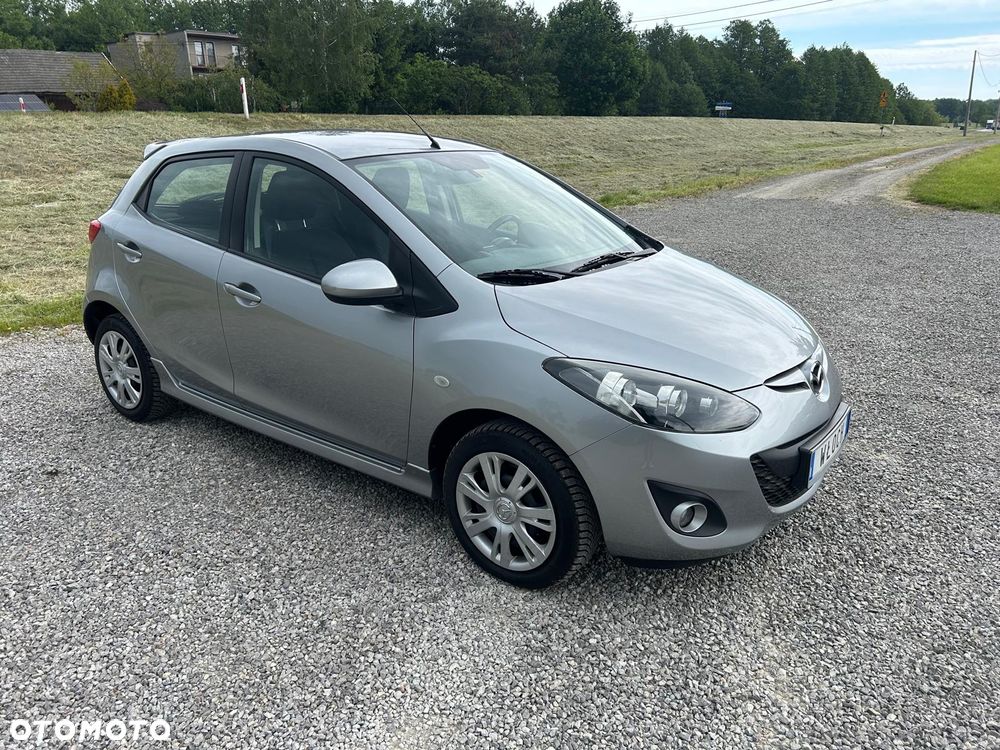 Mazda 2 - 24