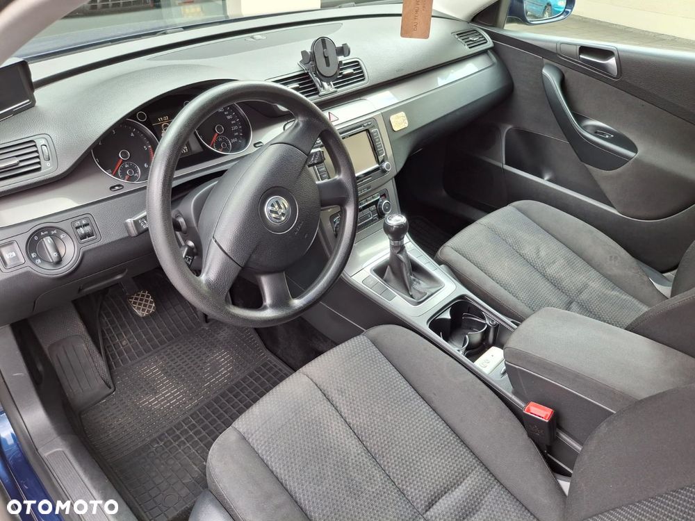 Volkswagen Passat 2010 photo 4