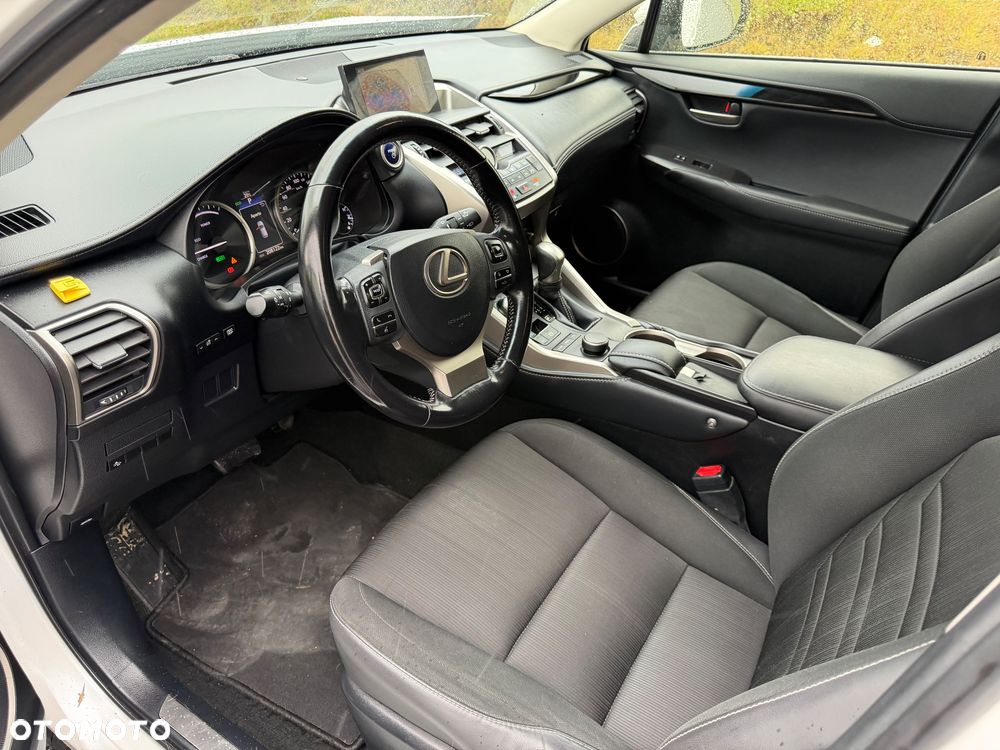 Lexus NX 300h Business Edition - 13