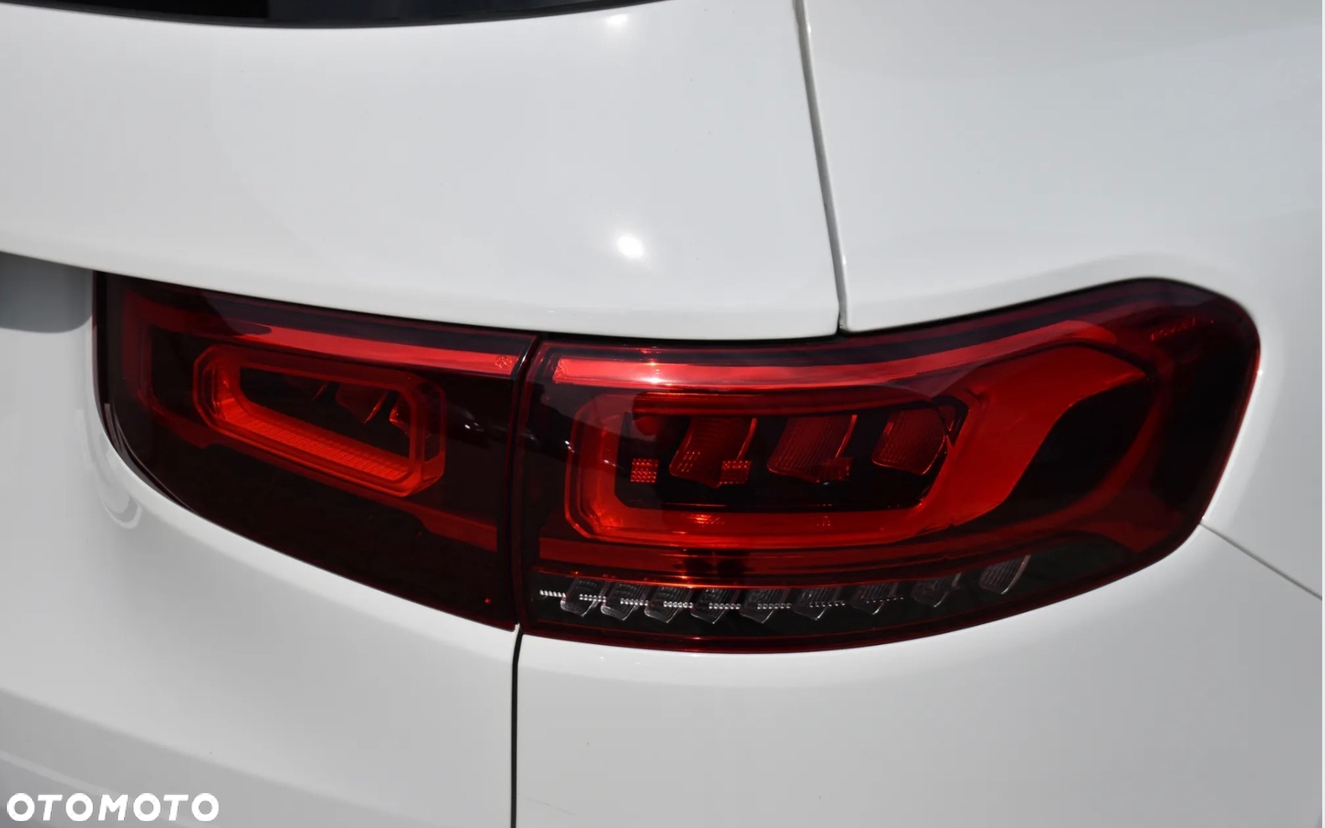 Mercedes-Benz GLB - 10