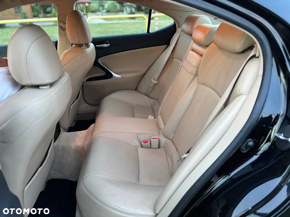 Lexus IS 220 D Elegance - 10