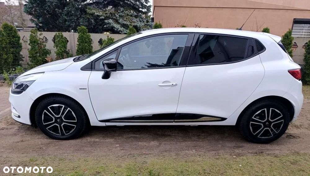 Renault Clio 1.2 16V Limited EU6 - 8