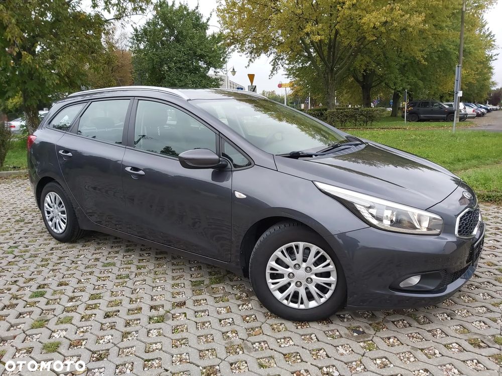 Kia Ceed 1.4 CRDi 90 SW Vision - 28