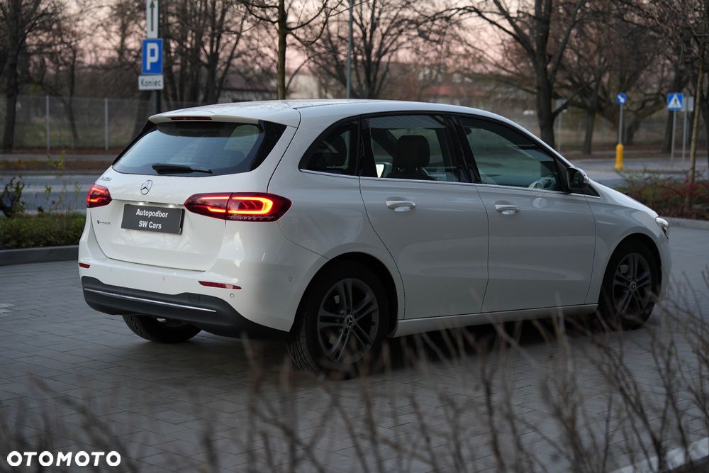 Mercedes-Benz Klasa B 180 d 7G-DCT - 4
