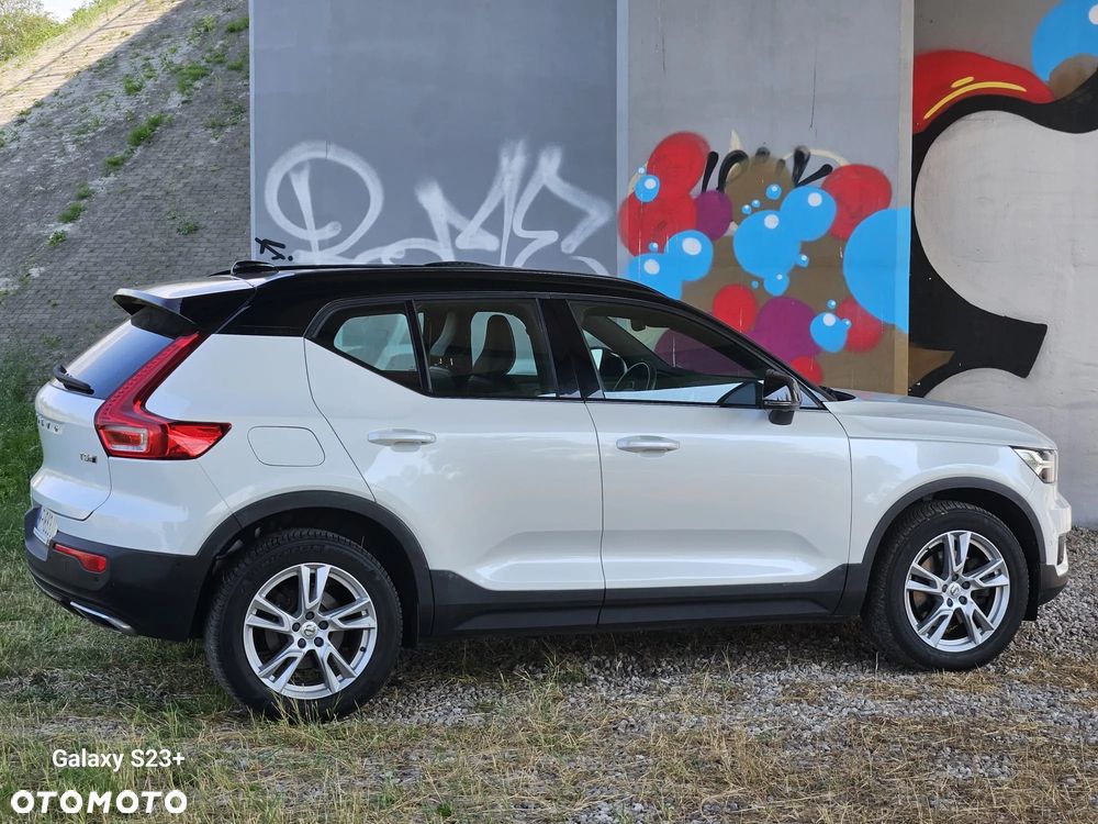 Volvo XC 40 T5 AWD R-Design - 4