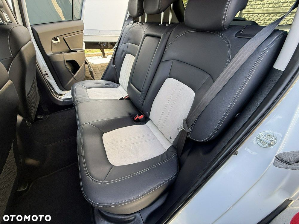Kia Sportage 1.7 CRDI XL 2WD - 12