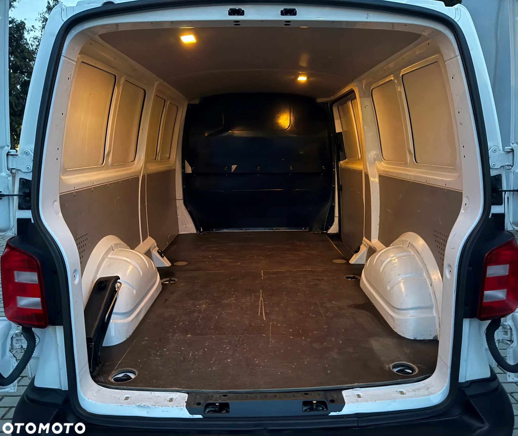 Volkswagen Transporter - 26