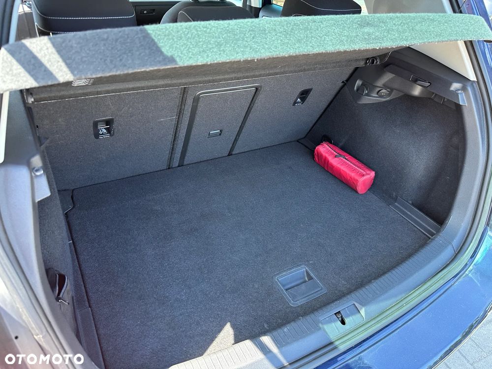 Volkswagen Golf - 26