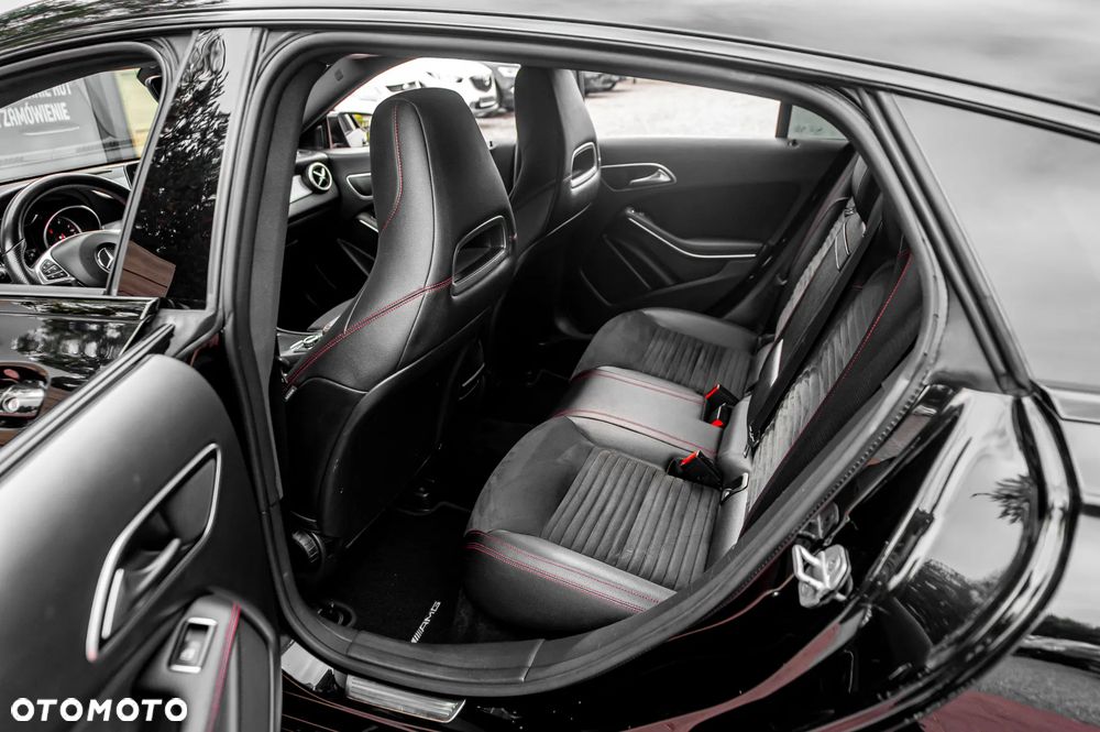 Mercedes-Benz CLA 250 4Matic 7G-DCT AMG Line - 19