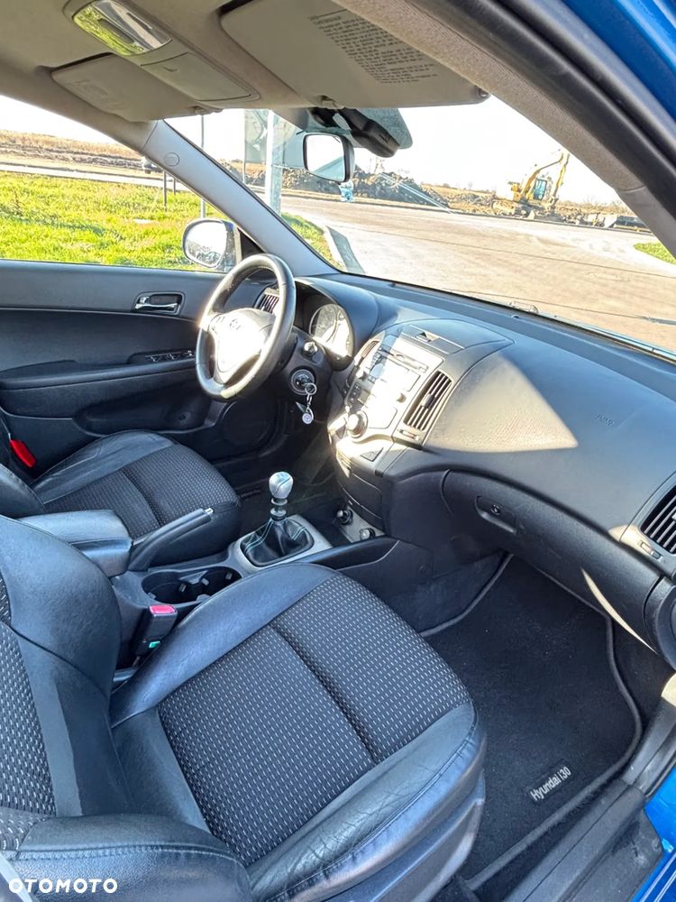 Hyundai i30 1.6 Style - 11