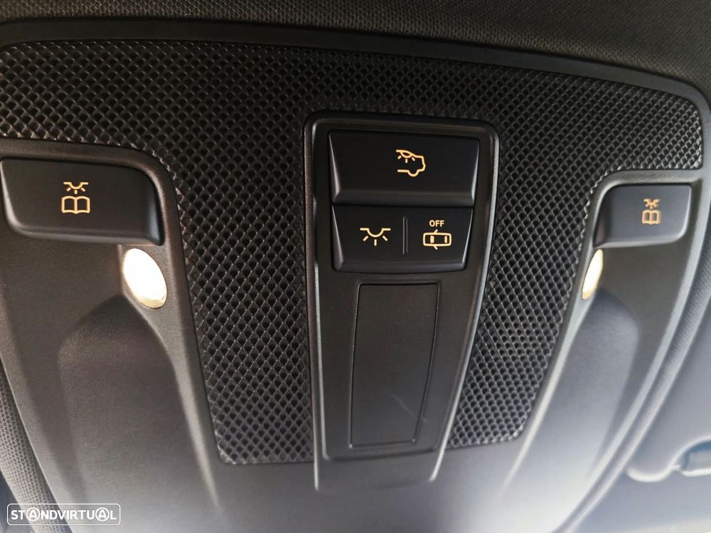 Mercedes-Benz GLA 200 d 4Matic 7G-DCT Urban - 44