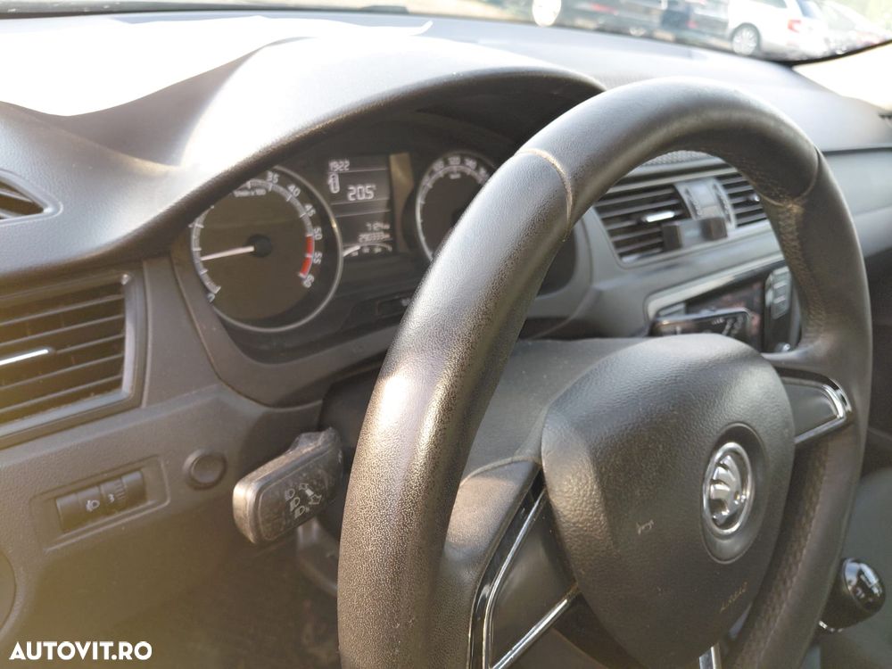 Skoda RAPID 1.6 TDI Ambition - 11