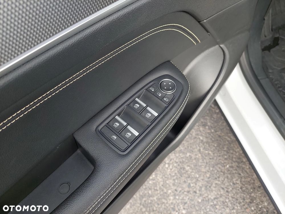 Renault Arkana TCe Mild Hybrid 140 EDC Techno - 10