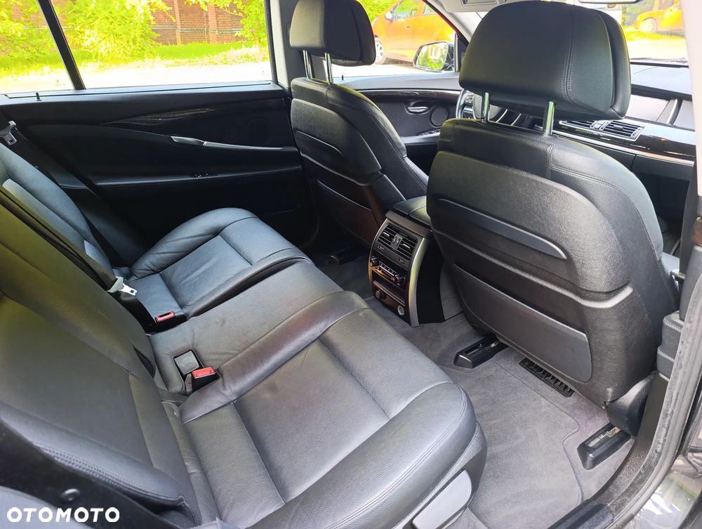 BMW 5GT 535d xDrive Tursimo Modern Line - 15
