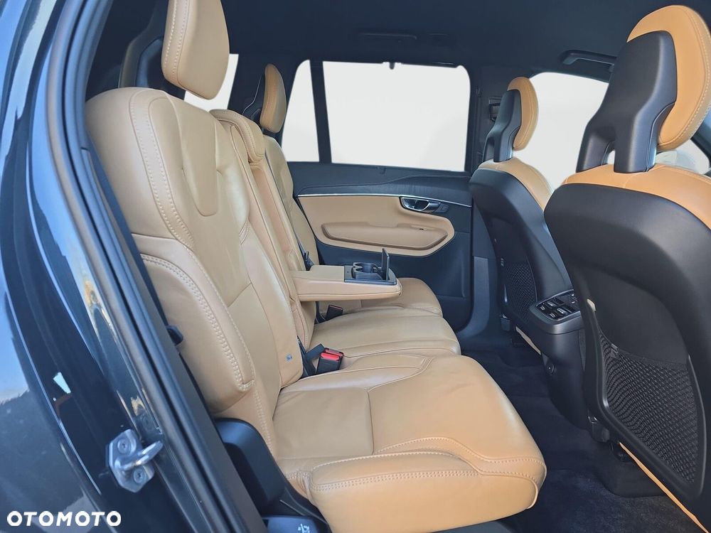 Volvo XC 90 - 24