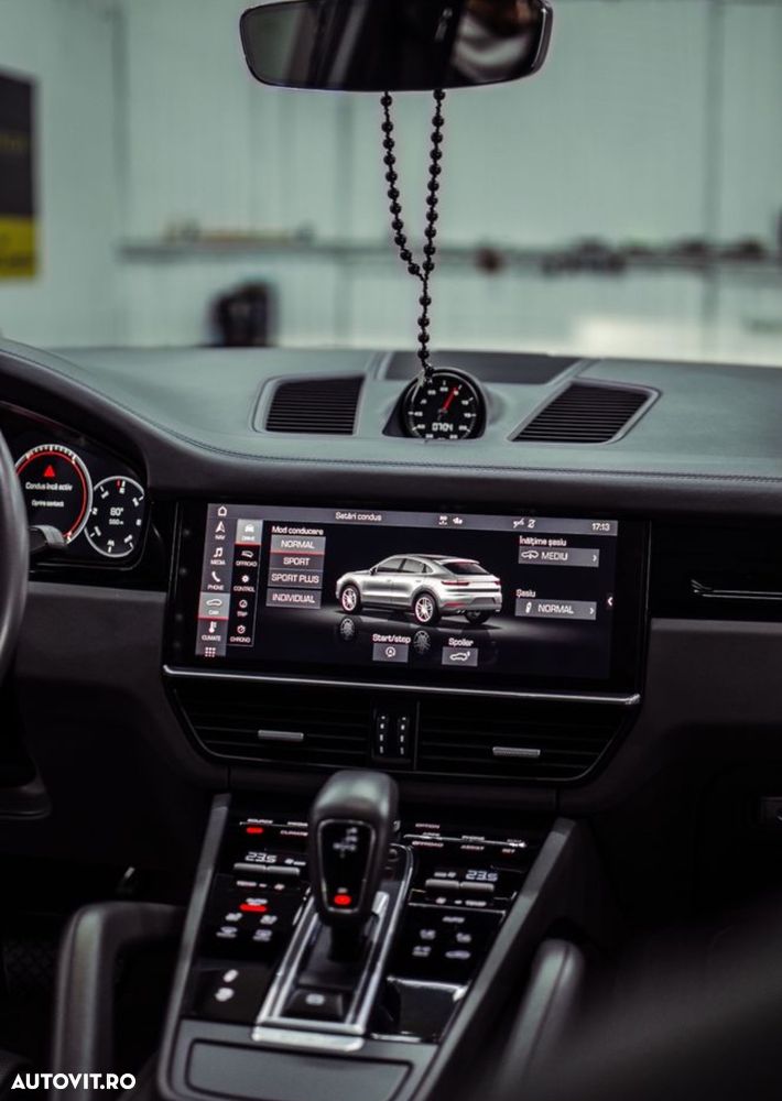 Porsche Cayenne Coupe - 9