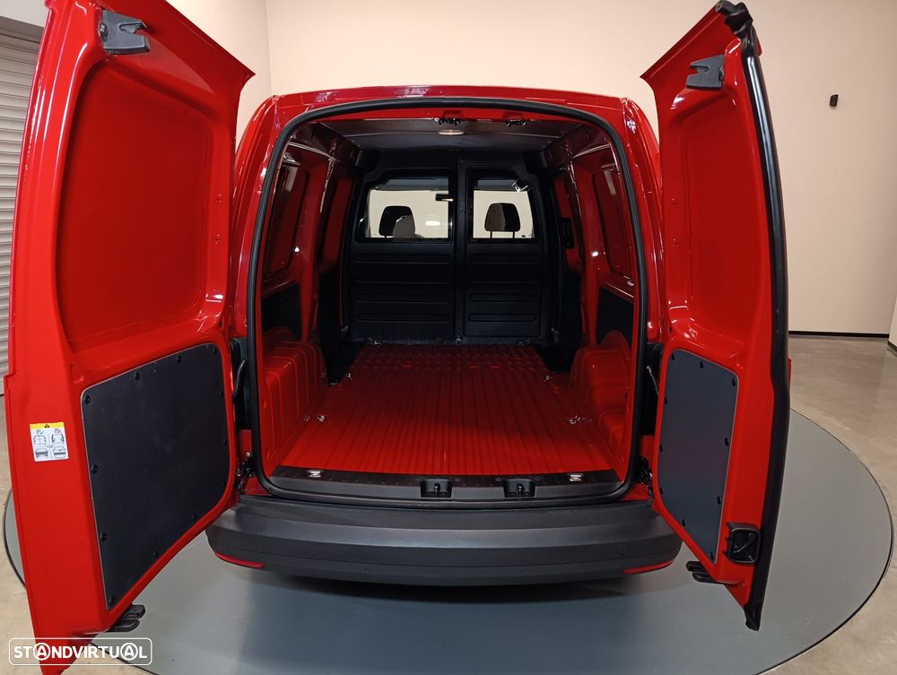VW Caddy Maxi 2.0 TDi 102cv - 11