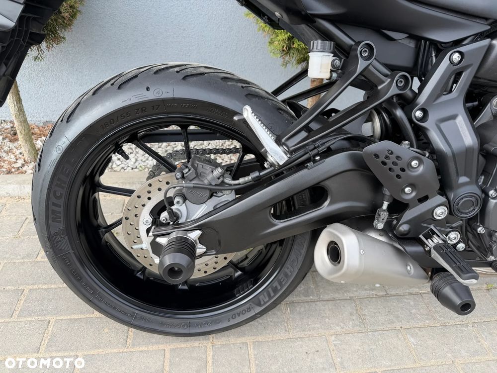 Yamaha MT - 17