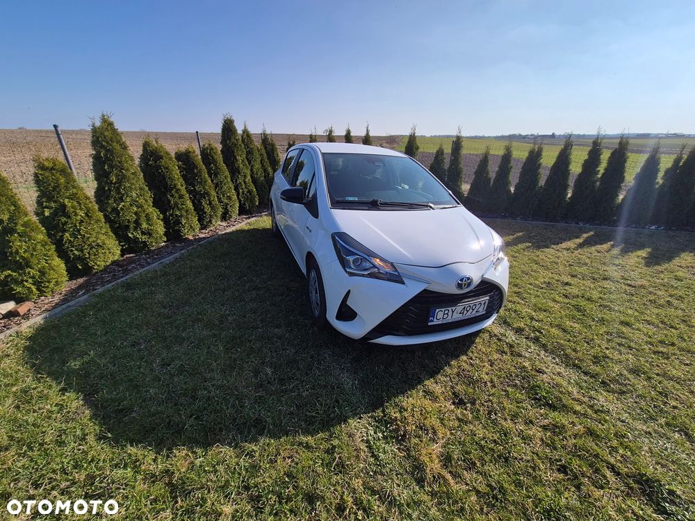 Toyota Yaris Hybrid 100 Active EU6 - 6