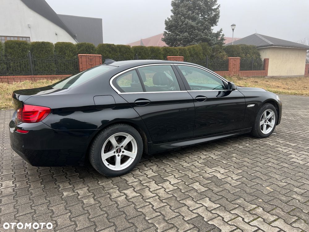BMW Seria 5 520d - 23