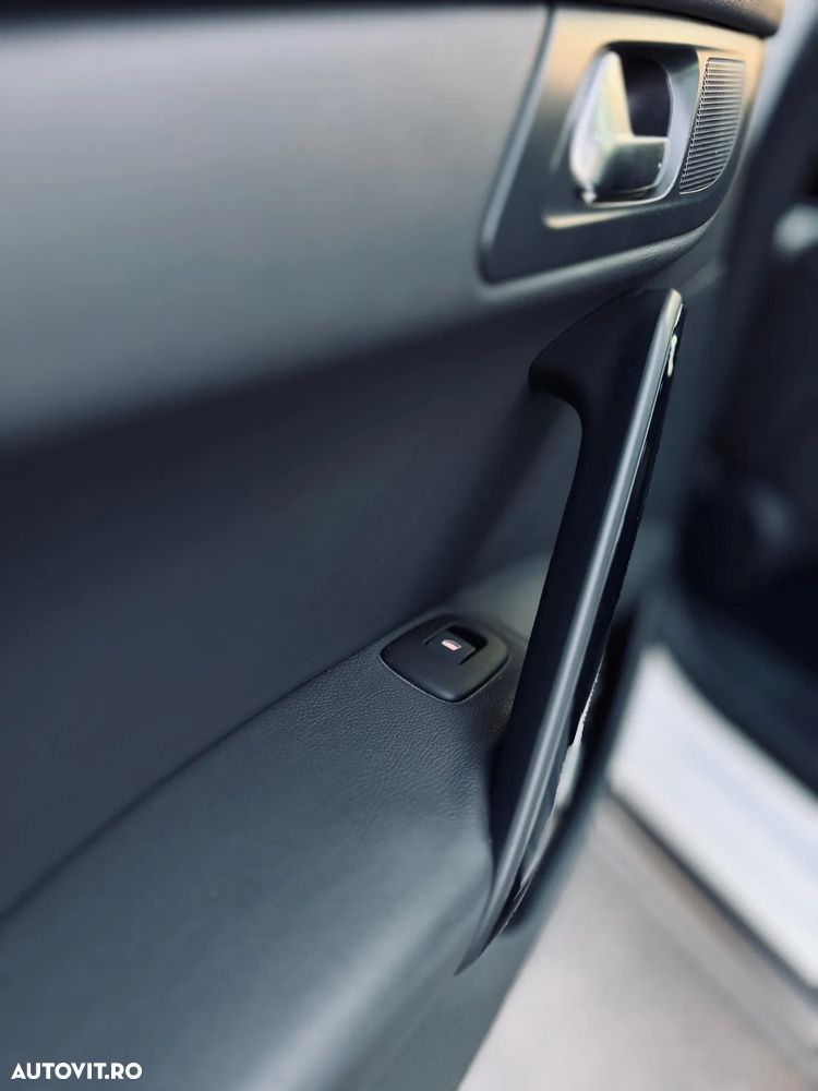 Peugeot 508 Hybrid4 - 16