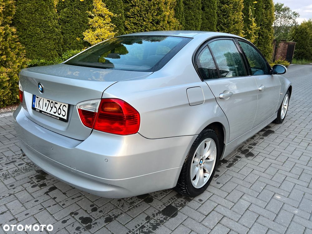 BMW Seria 3 318i - 3