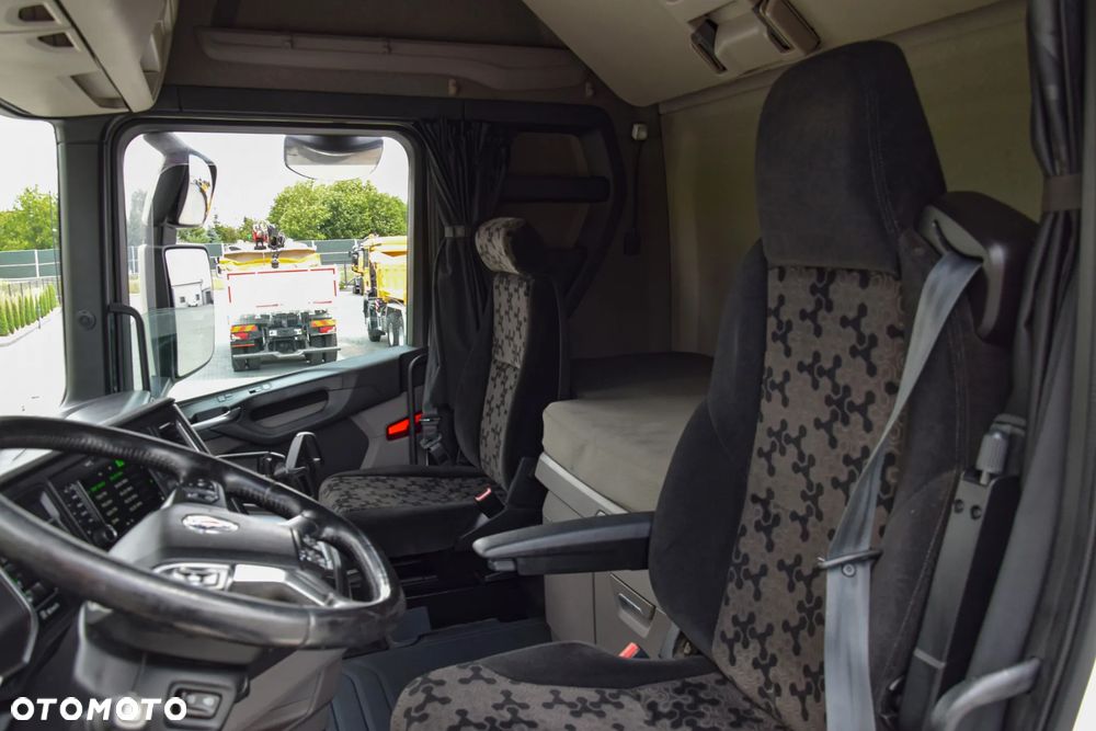 Scania 500S / FULL AIRMATIC / HYDRAULIKA / RETARDER / KLIMATYZACJA POSTOJOWA / ACC / KLIMA / 2 ZBIORNIKI PALIWA / FULL LEDY / FULL SPOILERY / SERWISOWANA / SPROWADZONA - 39