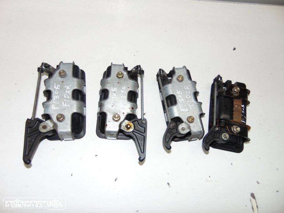 Peugeot 305 - puxadores exteriores de portas - 2