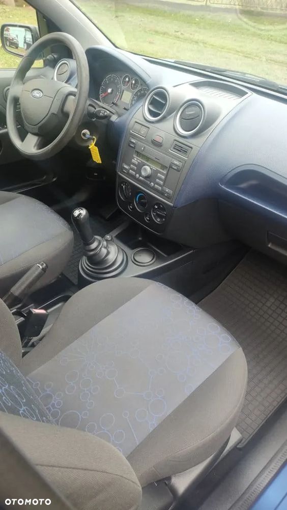 Ford Fiesta 1.3 - 10