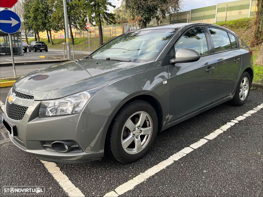 Chevrolet Cruze 1.6 LT - 1