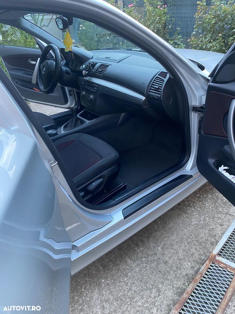 BMW Seria 1 116i - 11