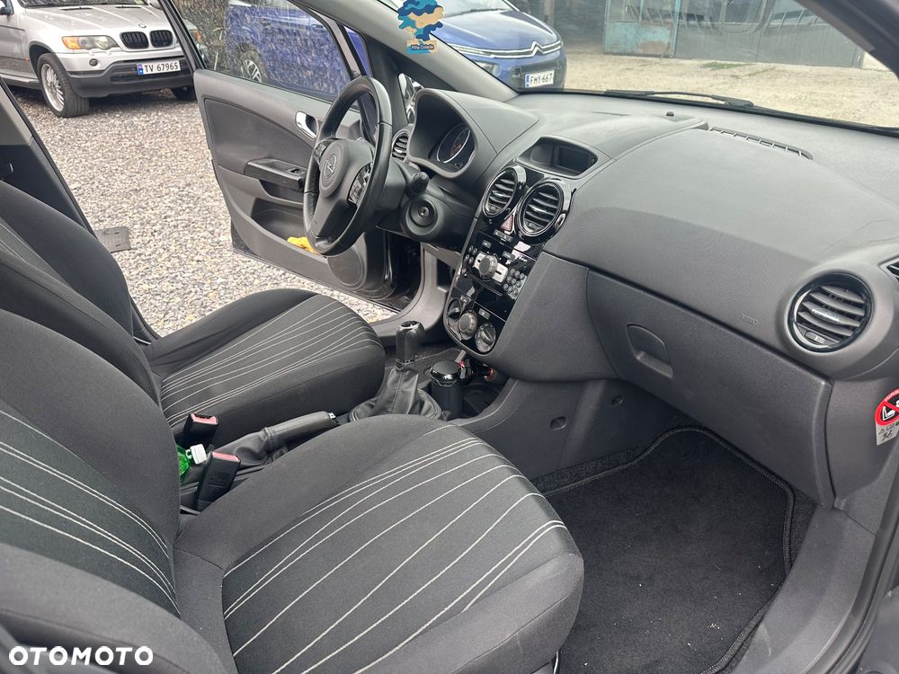 Opel Corsa 1.4 16V Innovation 110 Jahre - 12