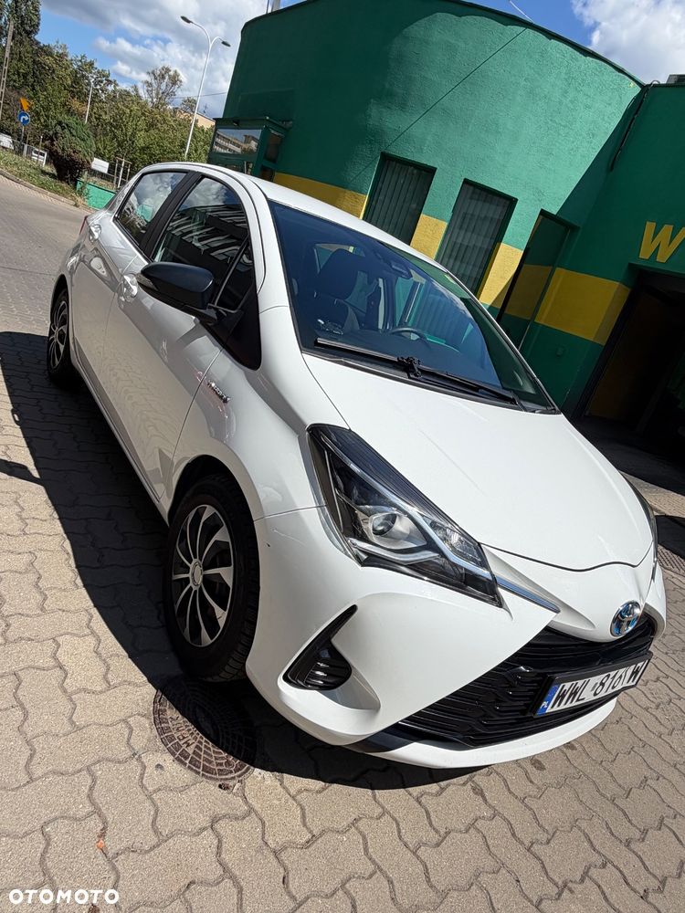 Toyota Yaris Hybrid 100 Active EU6 - 3