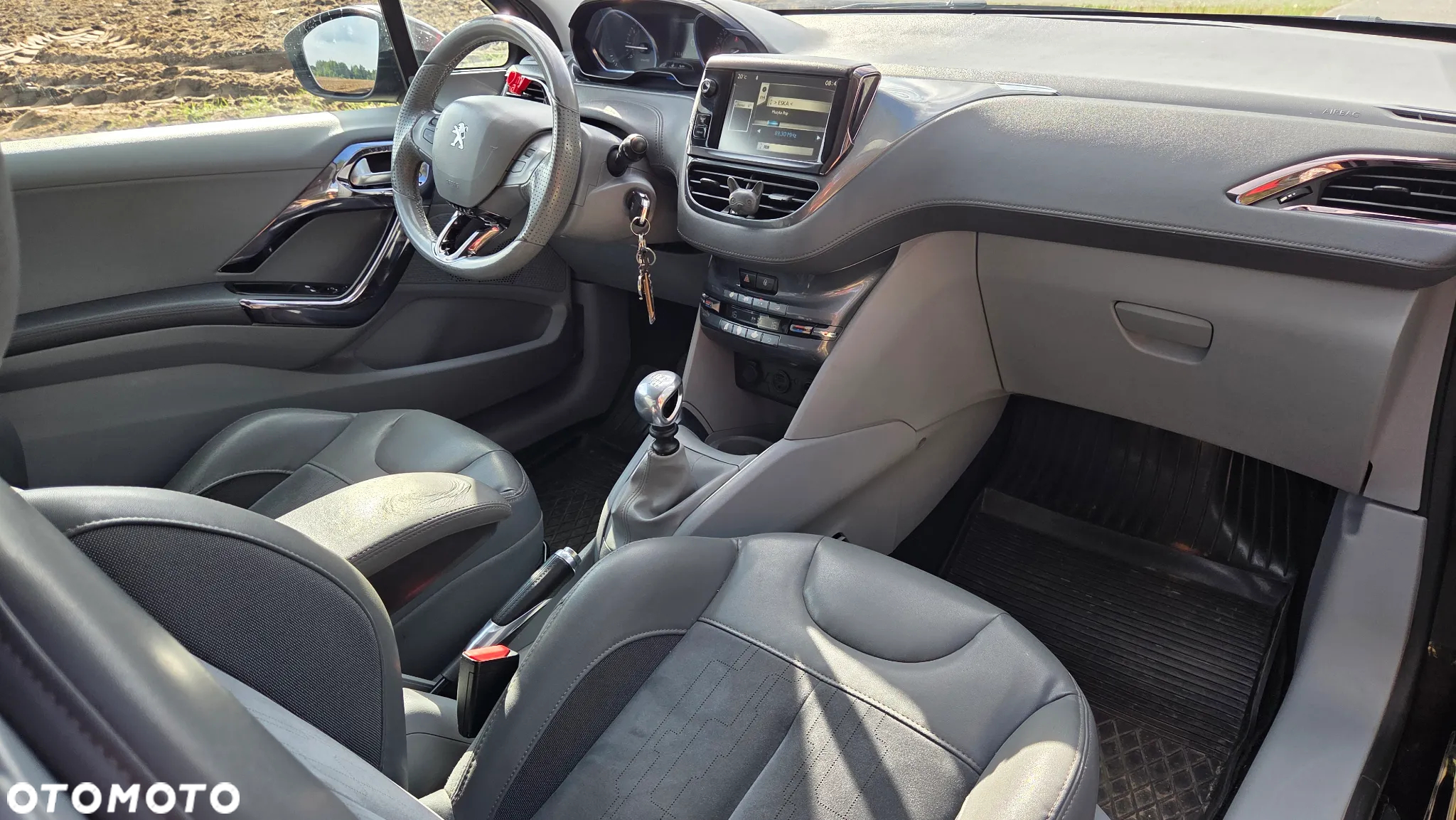 Peugeot 208 1.6 THP Allure - 6