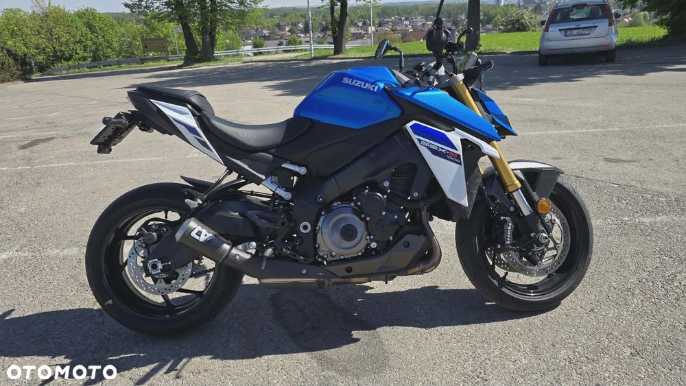 Suzuki GSX 1000 - 4