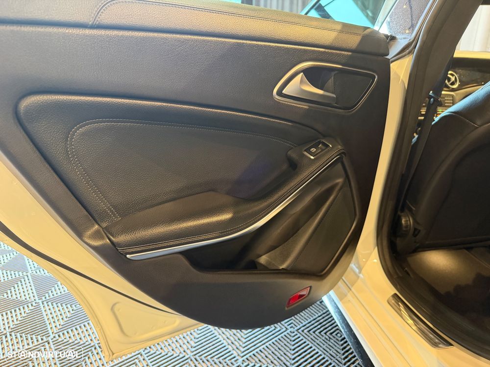 Mercedes-Benz CLA 220 (CDI) d 7G-DCT AMG Line - 29