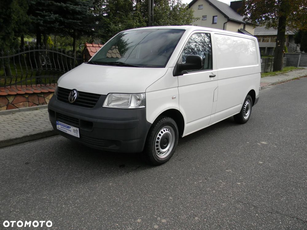 Volkswagen Transporter - 1
