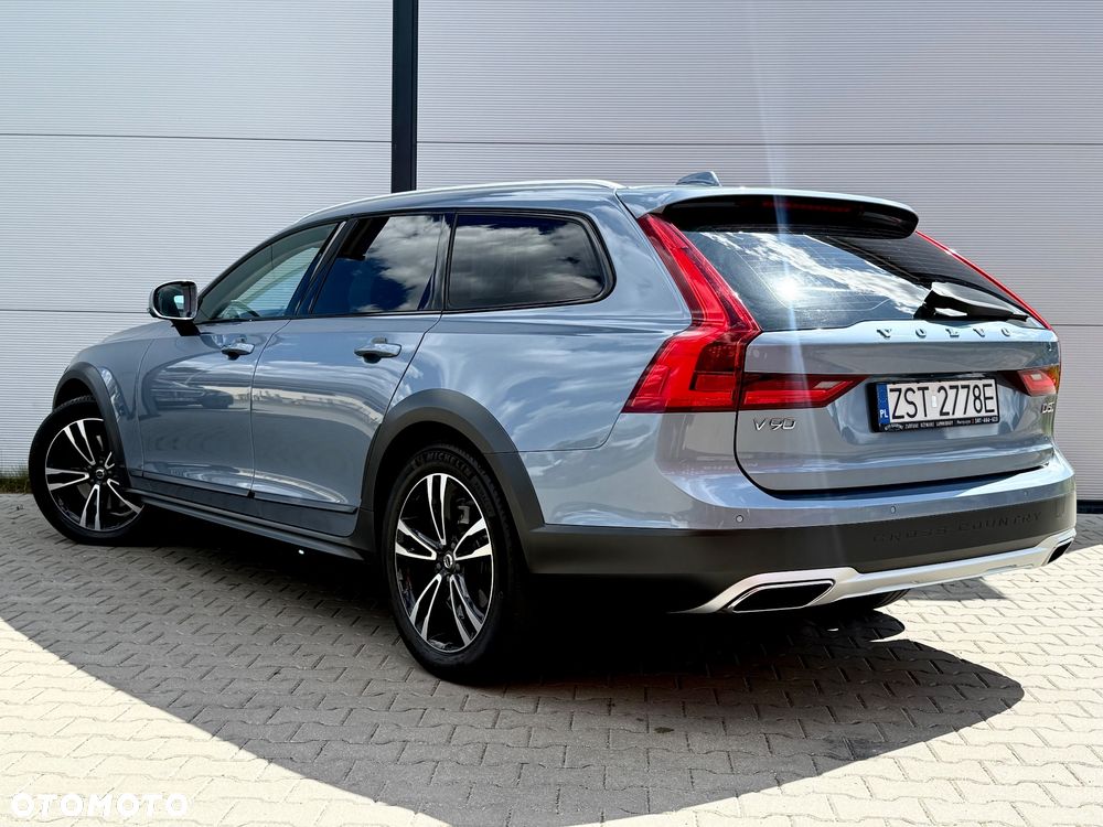 Volvo V90 Cross Country D5 AWD - 19