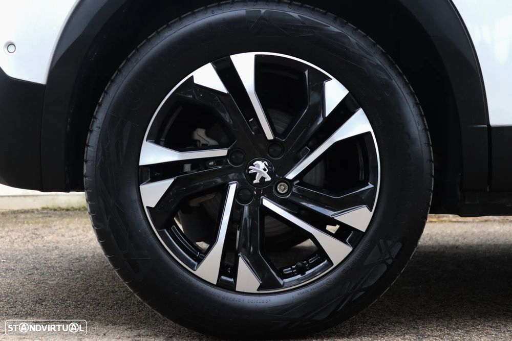 Peugeot e-2008 50 kWh GT - 33