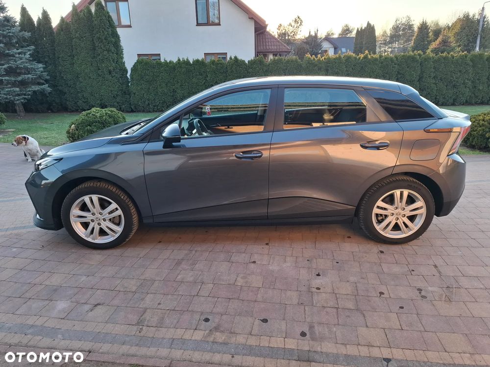 MG 4 Luxury 49 kWh - 8