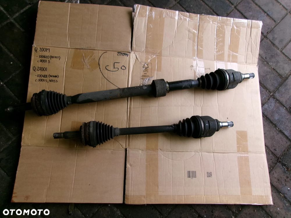 PÓŁOŚ PÓŁOŚKA TOYOTA AURIS II  12-18  1.6 BENZ - 1