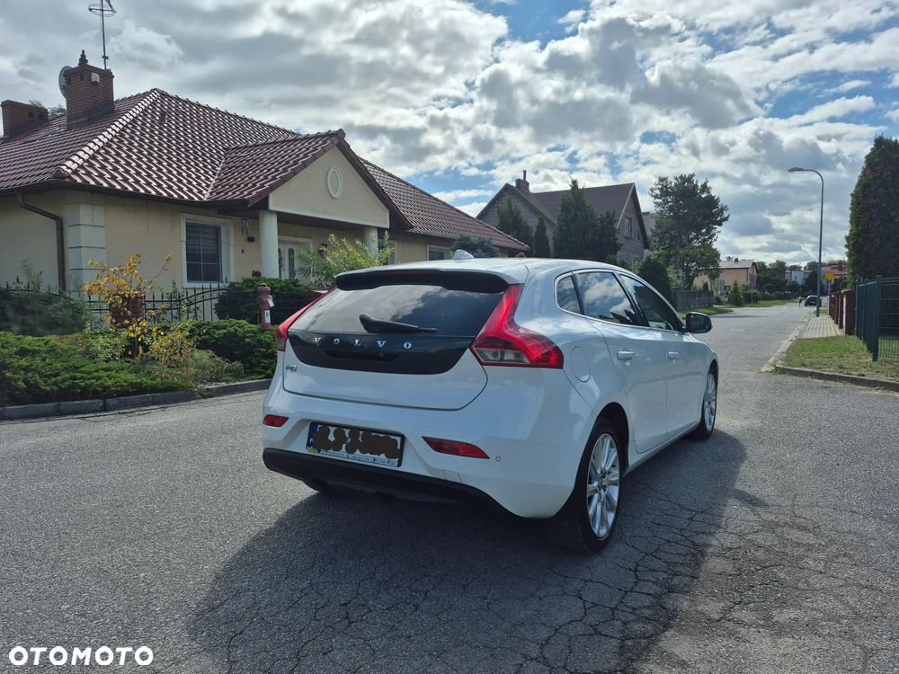 Volvo V40 D2 You - 4