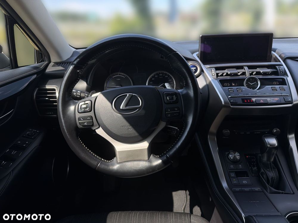 Lexus NX 300h Business Edition AWD - 13