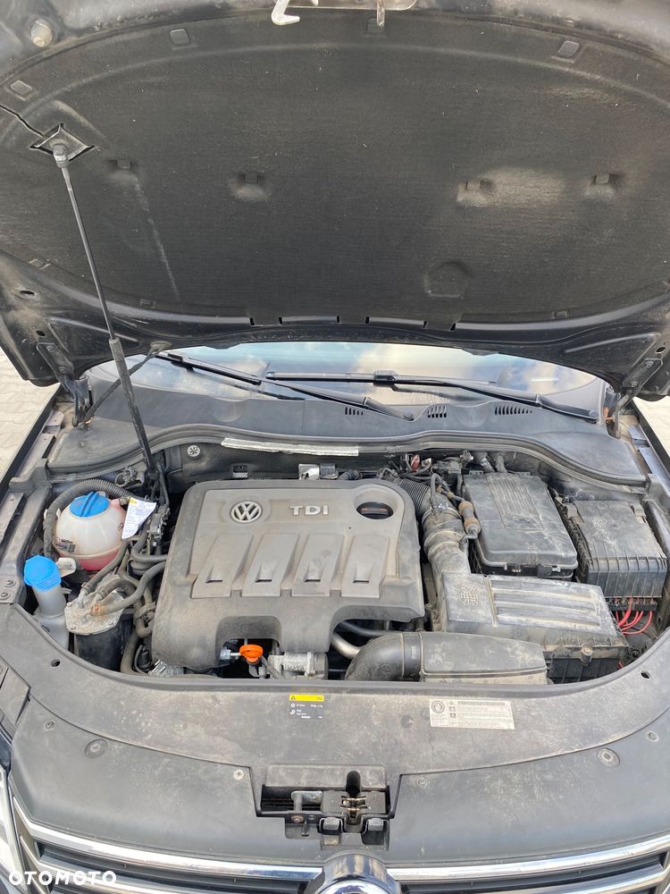 Volkswagen Passat 2.0 TDI BlueMotion Technology Comfortline - 19