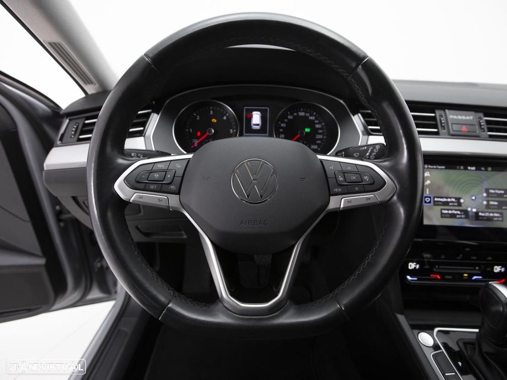 VW Passat Variant 2.0 TDI Business DSG - 15