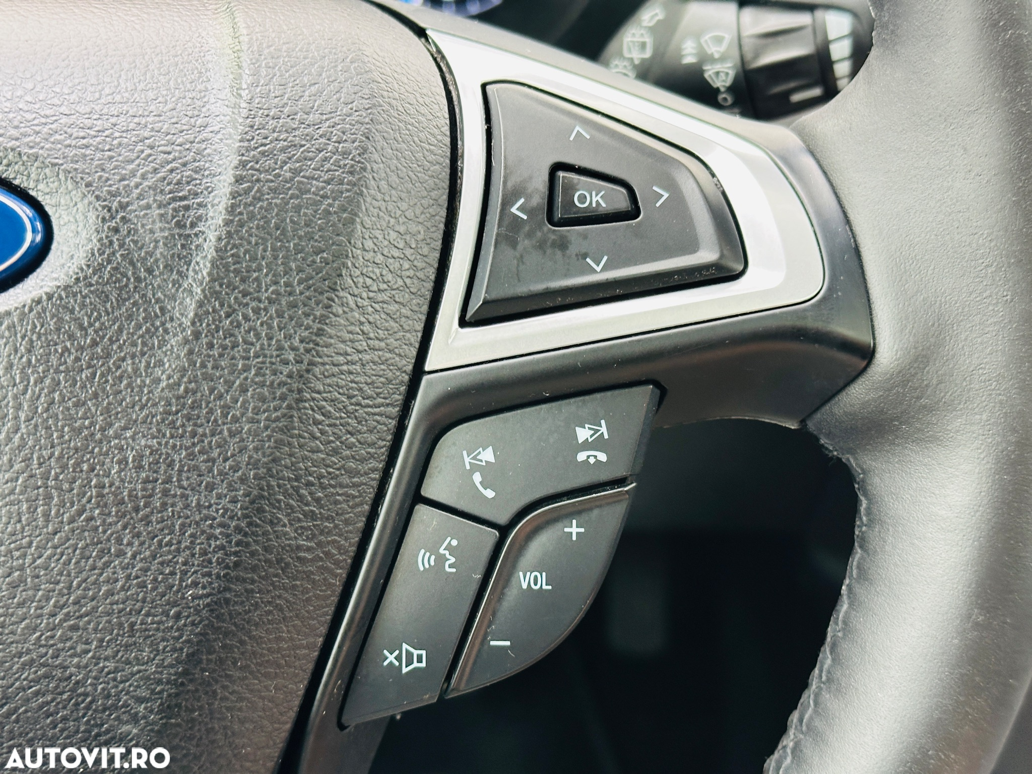 Ford Mondeo - 30